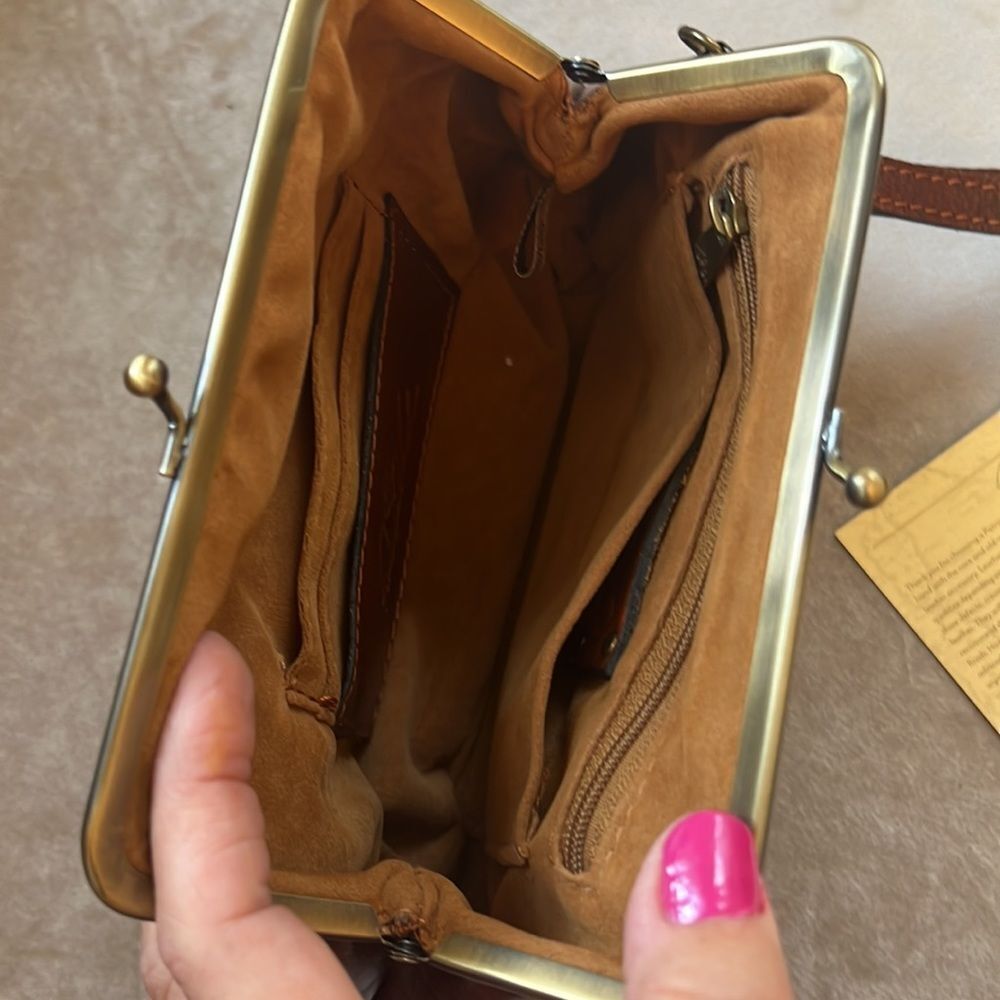 Like New!!! Patricia Nash Leather Snap Wristlet with Registration Card - Picture 7 of 12